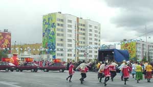 Парад на центральной площади